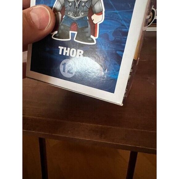 Funko Pop! Marvel Thor #12 Rare Vaulted First Avengers Film - Picture 9 of 10